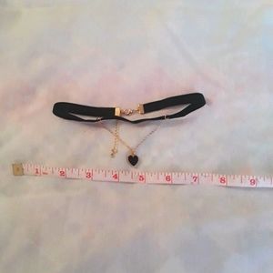 Black heart chained choker